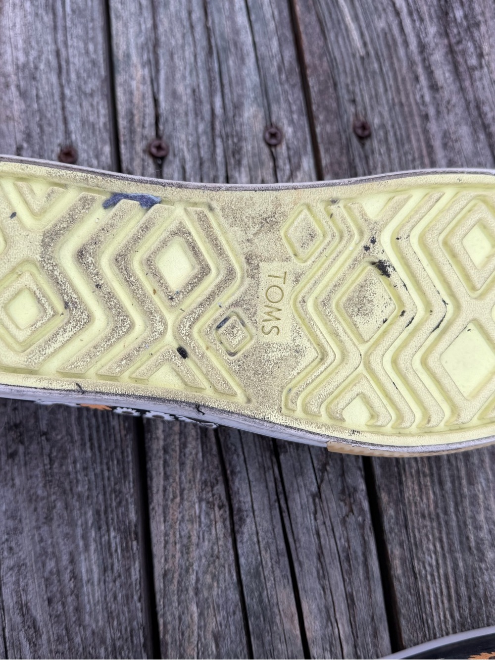 TOMS Black Floral Slip-On Flats with White and Orange Daisies - Women’s 12 Men10 - Picture 2 of 2